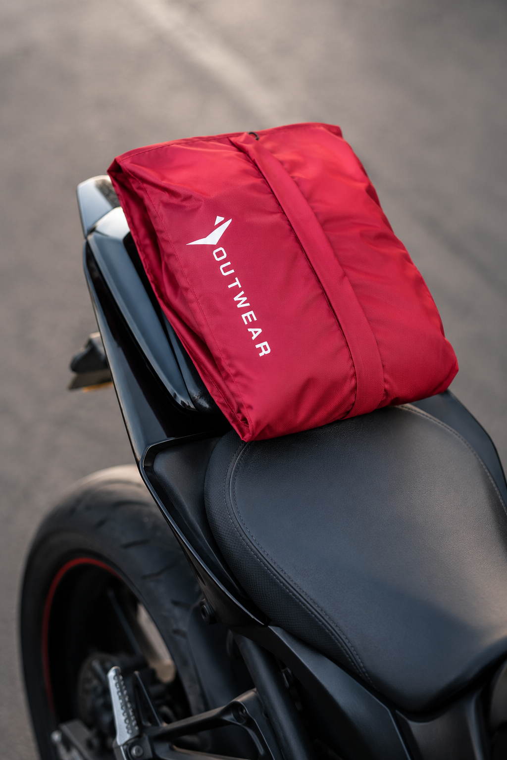 OUTWEAR Motorcycle Helmet Bag / Seat Storage Cover - Red